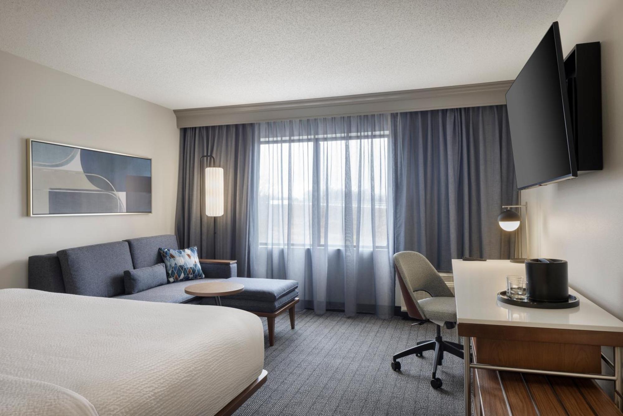 Hotel Courtyard By Marriott Springfield Airport Exterior foto